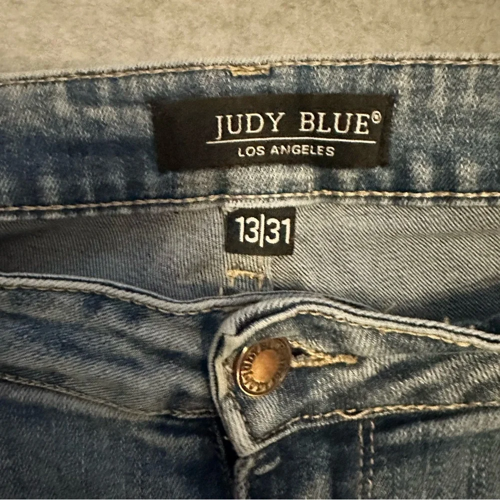 Judy Blue High Waist Destroyed Boyfriend denim jeans size 13/31 - Picture 8 of 11